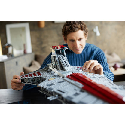 LEGO Star Wars Venator-Class Republic Attack Cruiser™