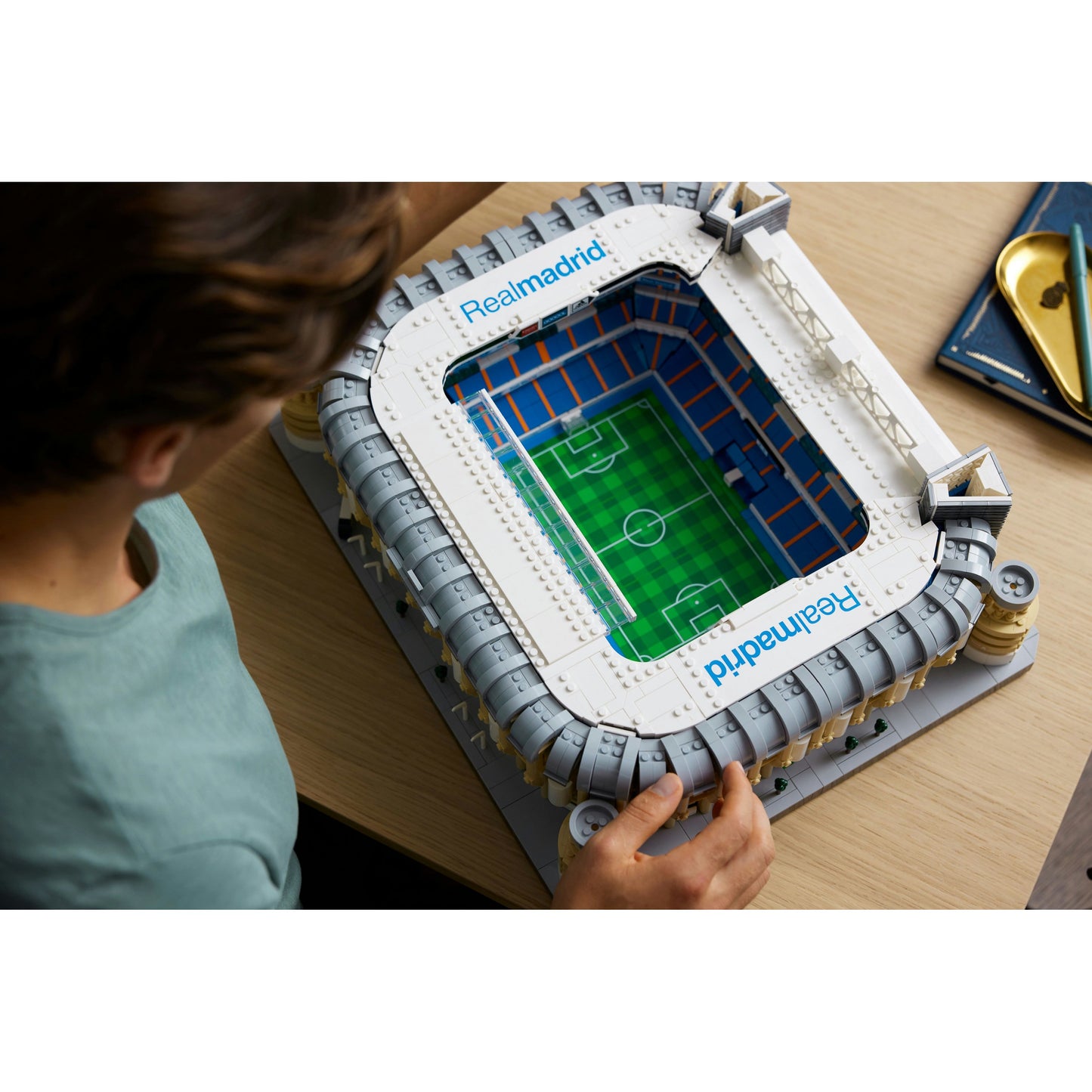 LEGO Creator Expert Real Madrid – Santiago Bernabéu Stadium