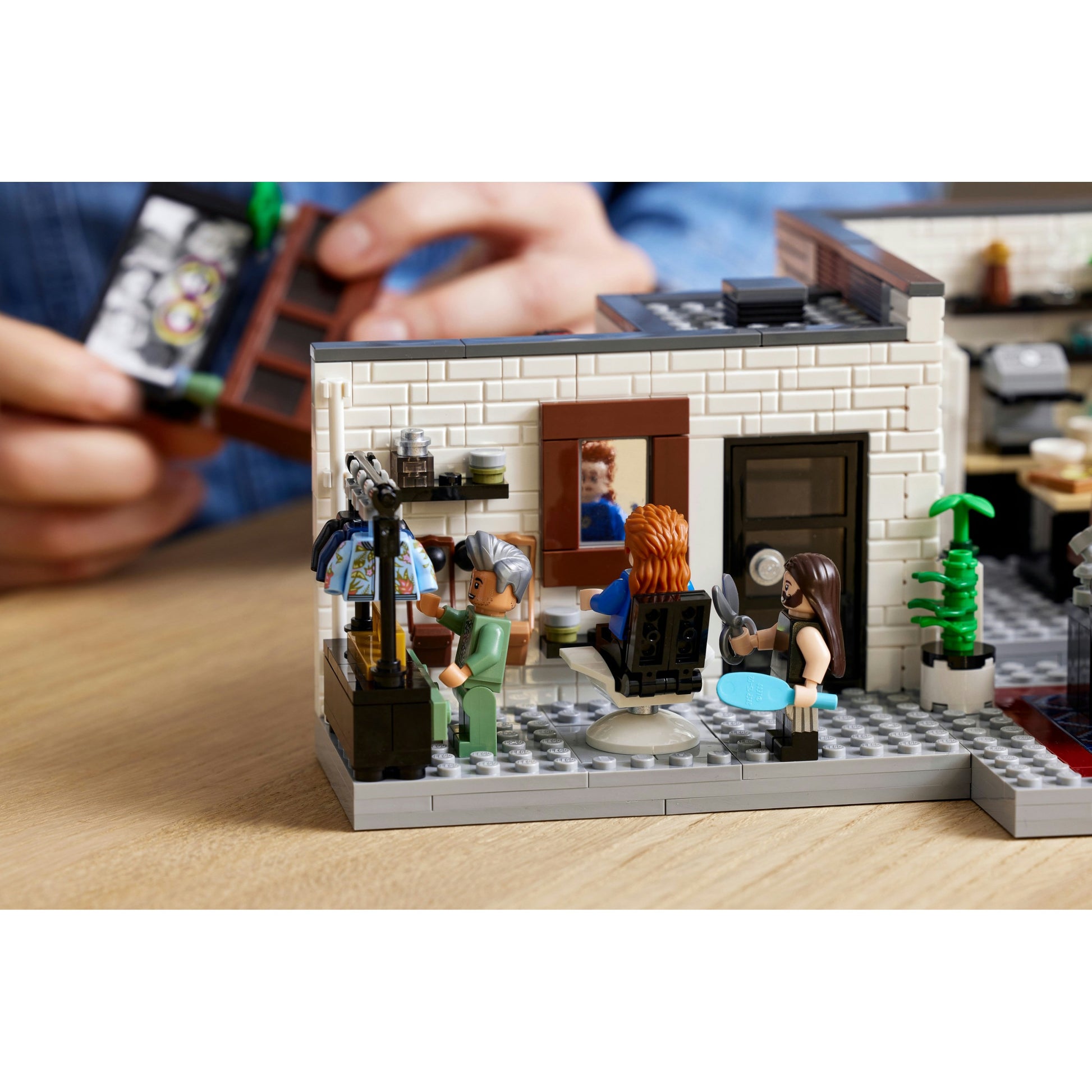 LEGO ICONS Queer Eye – The Fab 5 Loft