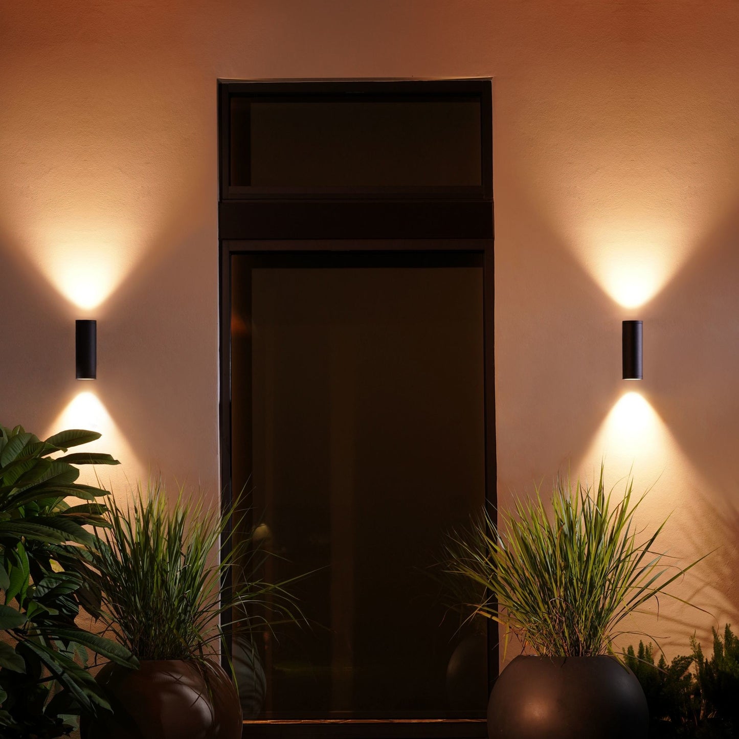  Outdoor wall lighting