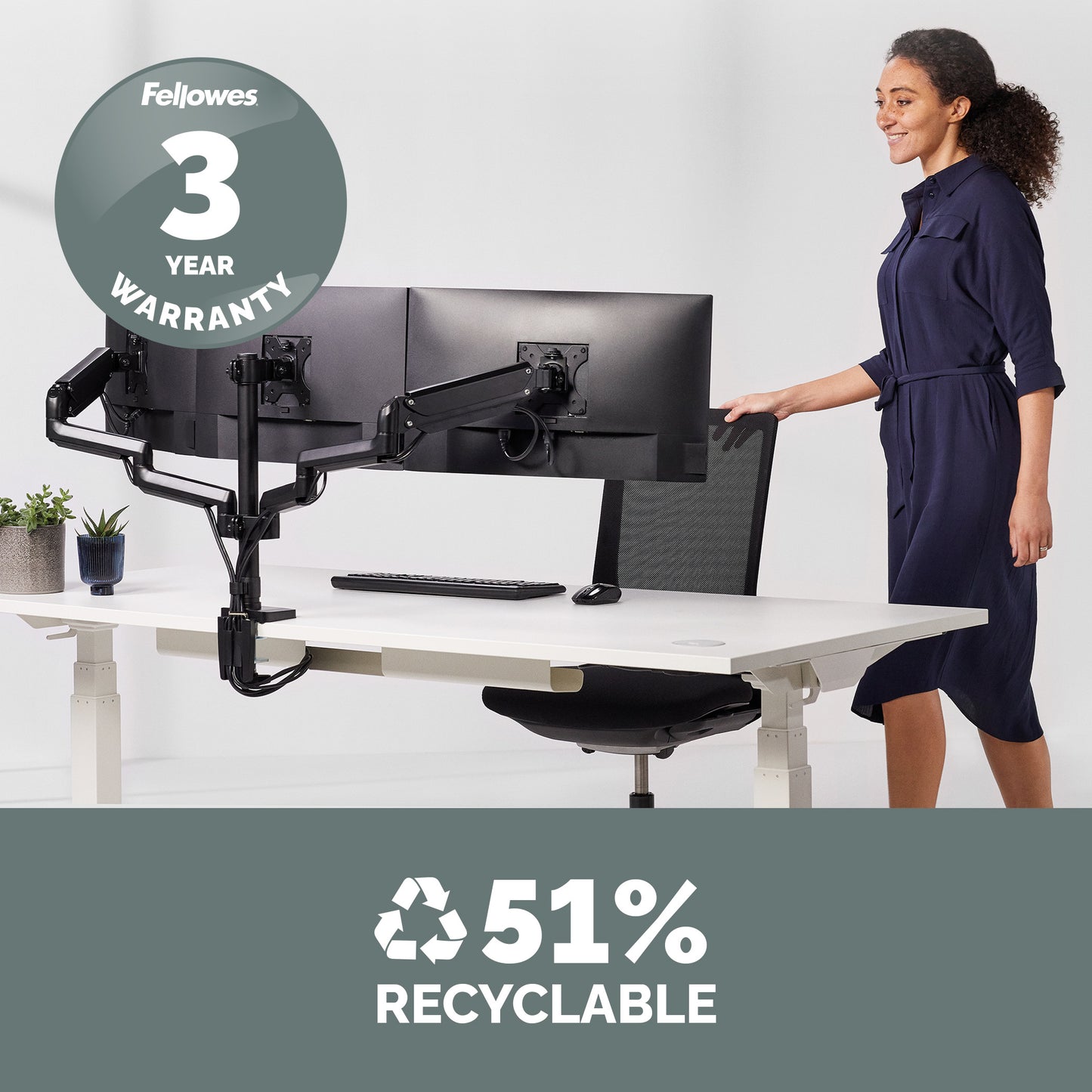 Fellowes Platinum Series Triple Monitor Arm - Monitor Mount for Three 7KG 27 Inch Screens - Adjustable Triple Monitor Desk Mount - Tilt 45° Pan 180° Swivel 360° Rotation 360°, VESA 75 x 75/100 x 100 - Black